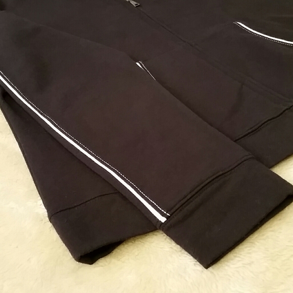 IZOD Movement Active Jacket - Picture 4 of 8